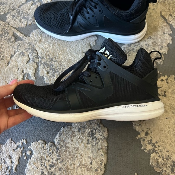 APL® Ascend Training Shoe - Picture 7 of 7